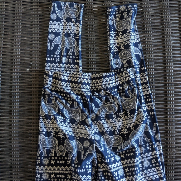 🔥 Boho Elephant Leggings - Picture 4 of 5